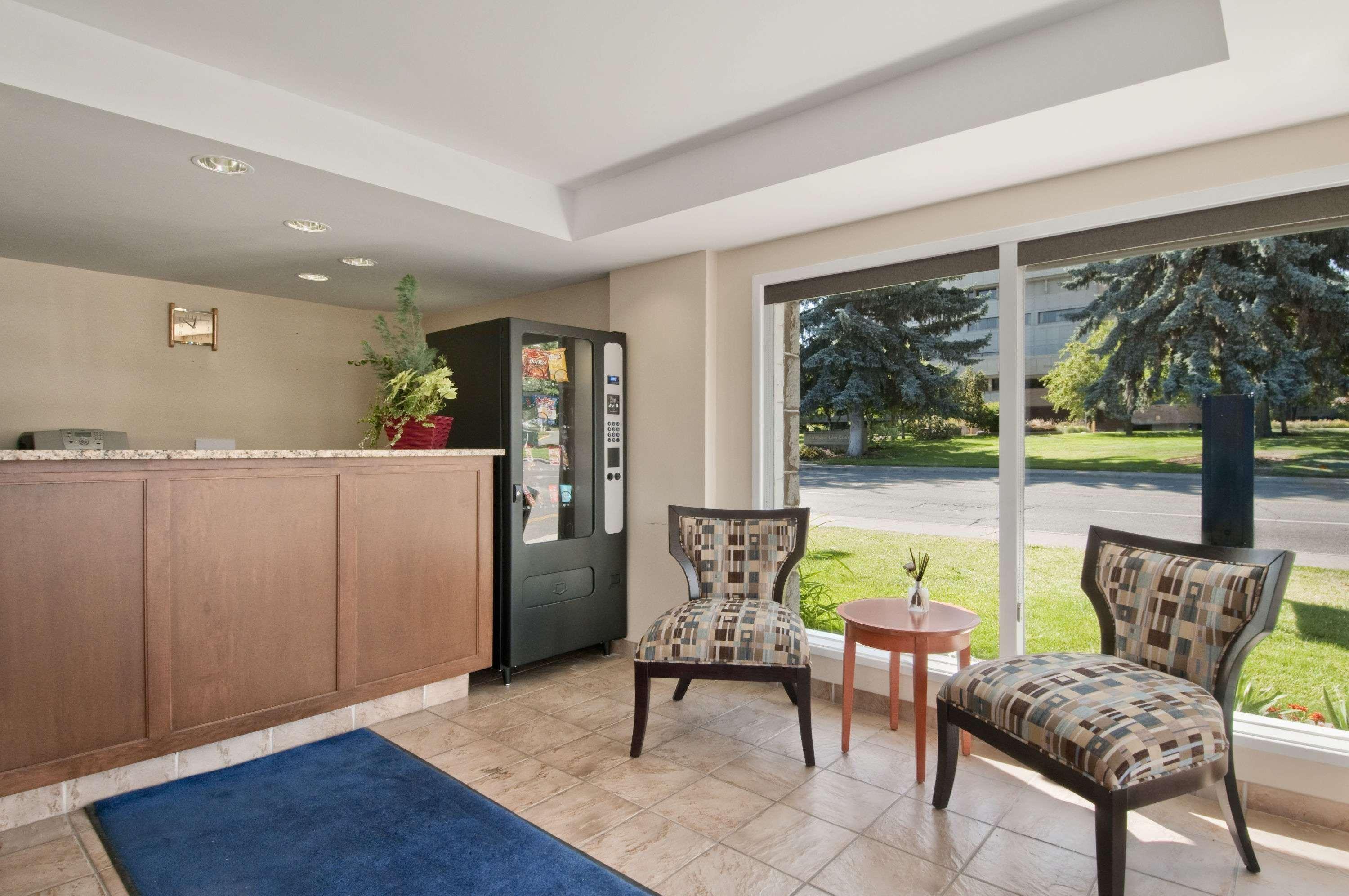 Travelodge By Wyndham Kamloops Ngoại thất bức ảnh